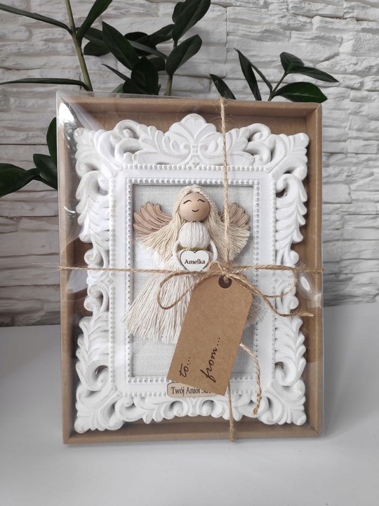 ANIOŁEK MAKRAMA W RAMCE OZDOBNEJ PAMIĄTKA CHRZTU ŚWIĘTEGO UPOMINEK HIT