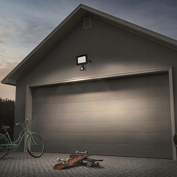 Naświetlacz LED SLIM 50W Halogen z CZUJNIK RUCHU Zmierzchu Reflektor