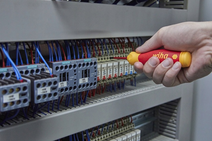 Wiha Wkrętak Wymiennymi Końcówkami Izolowany VDE