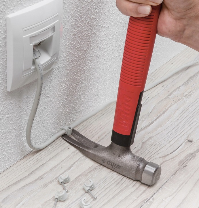 MŁOTEK DLA ELEKTRYKÓW 300 g WIHA 42071