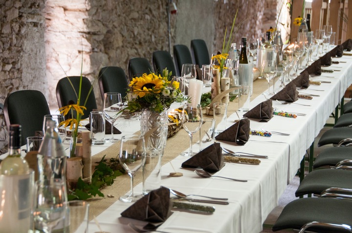 KRZESŁO KONFERENCYJNE BIUROWE ISO BLACK GRUBY PROFIL TAPICEROWANE Z