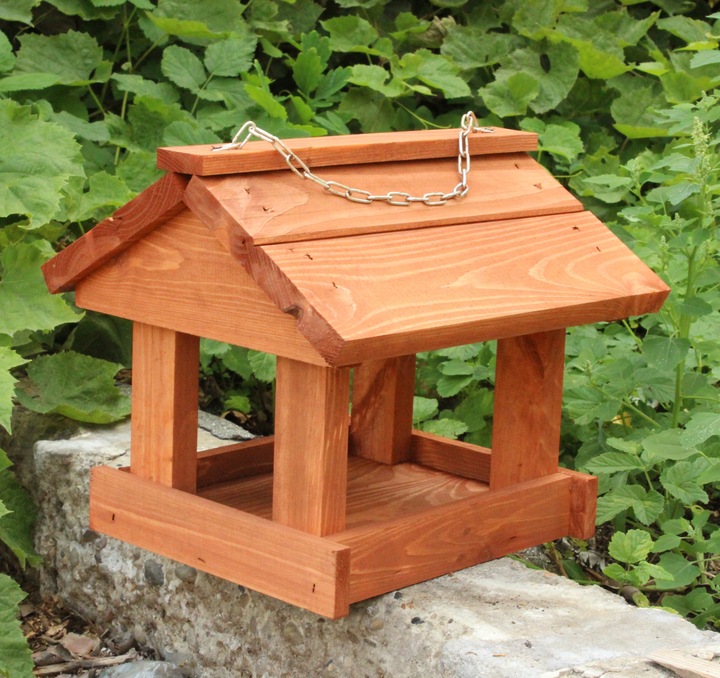 Karmnik dla ptaków zimujacych Drewniany domek budka Wiszący Łancuszek