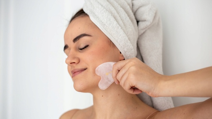 KAMIEŃ GUA SHA DO MASAŻU JADEITOWY SERCE SOLIDNY NATURALNY EKOLOGICZNY