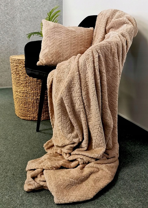 KOC NARZUTA DWUSTRONNA TŁOCZONY NA PREZENT FUERO 200x220 BEŻOWY TAUPE