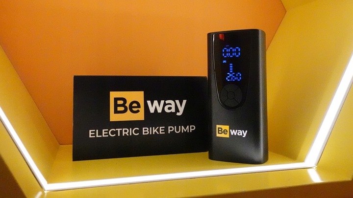 POMPKA ELEKTRYCZNA NAJMOCNIEJSZA 9000 mAh 150psi BEWAY DO ROWERU ROWEROWA