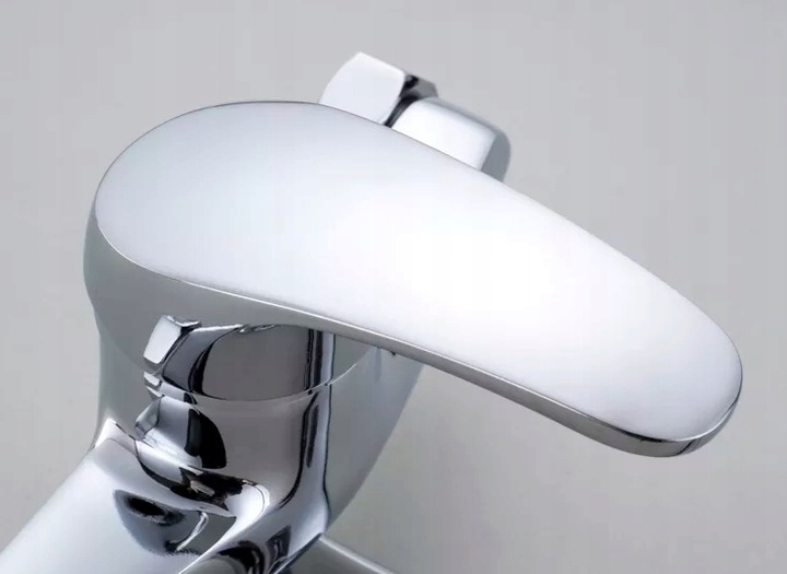 BATERIA KUCHENNA UMYWALKOWA KRAN ŚCIENNA RUCHOMA WYLEWKA KRAN DO