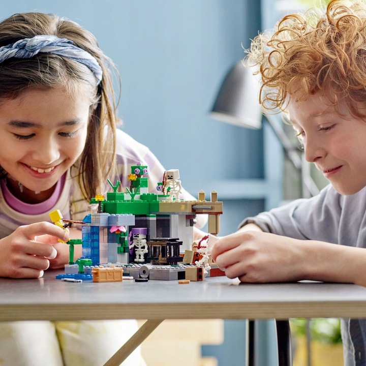 LEGO Minecraft Loch szkieletów 21189