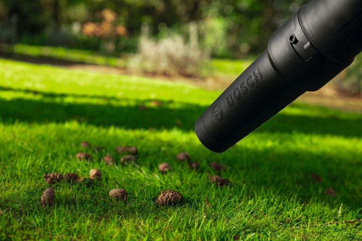 Dmuchawa do liści akumulatorowa BOSCH GBL 18V-800 06008D2200 Body