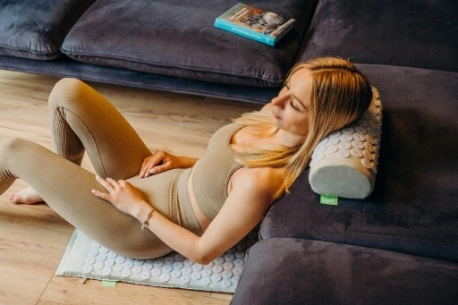 MATA ZDROWOTNA DO AKUPRESURY Z KOLCAMI + PODUSZKA
