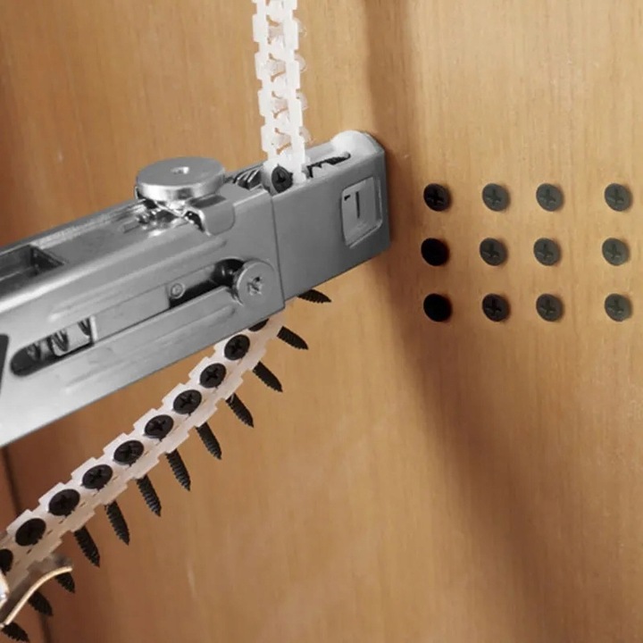 Adapter na taśmę z wkrętami do wkrętarki