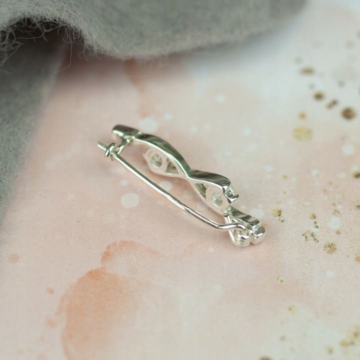 ELEGANCKA SREBRNA ZDOBIONA BROSZKA DO ŻAKIETU 925