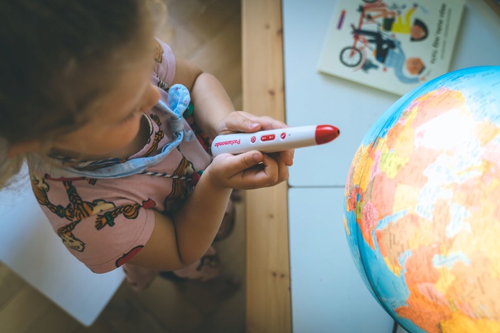 Globus interaktywny Parlamondo edukacyjny podświetlany z piórem mówiącym