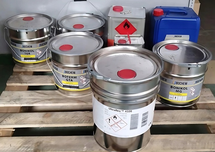 Klej SAR 306 buty tapicerka skóra pianka guma PÓŁPRZEŹROCZYSTY 1KG-