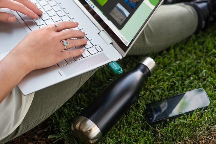 SanDisk Pendrive Ultra Eco USB 3.2 128 GB 100mb/s