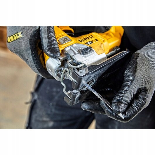 DeWalt DCS334N Wyrzynarka akumulatorowa BRUSHLESS