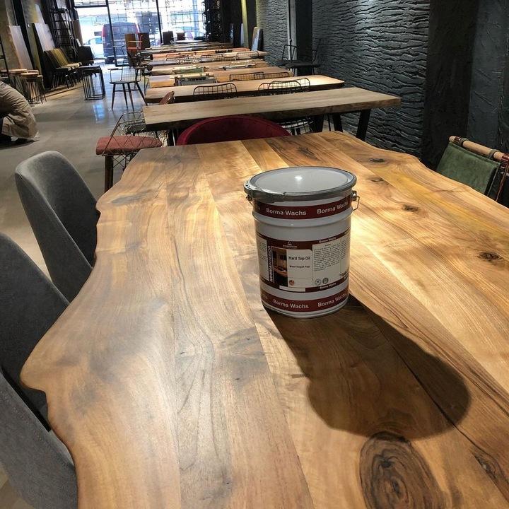 Twardy OLEJ DO BLATÓW I MEBLI DREWNIANYCH BARWIONY BORMA WACHS 54