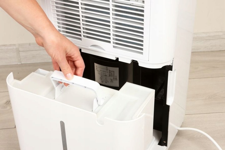 OSUSZACZ POWIETRZA POCHŁANIACZ WILGOCI 20L/24H TIMER HIGROSTAT