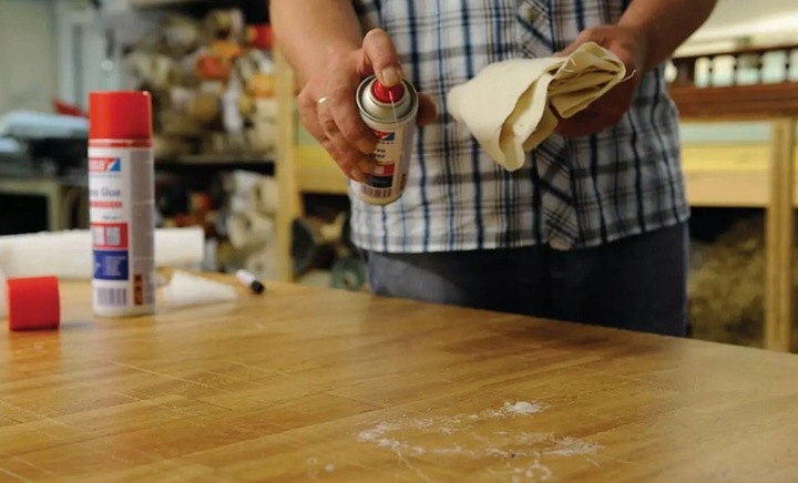 TESA Środek zmywacz w sprayu do usuwania kleju etykiet naklejek taśmy 200ml