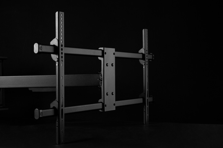 ULTRA MOCNY UCHWYT DO TV 43–80” Z MEGADŁUGIM WYSIĘGNIKIEM 101 cm