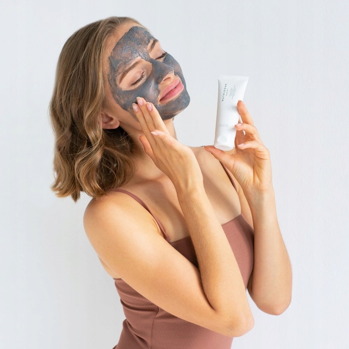 PEELING DO TWARZY drobnoziarnisty DETOKSYKUJĄCY ZŁUSZCZAJĄCY biała glinka