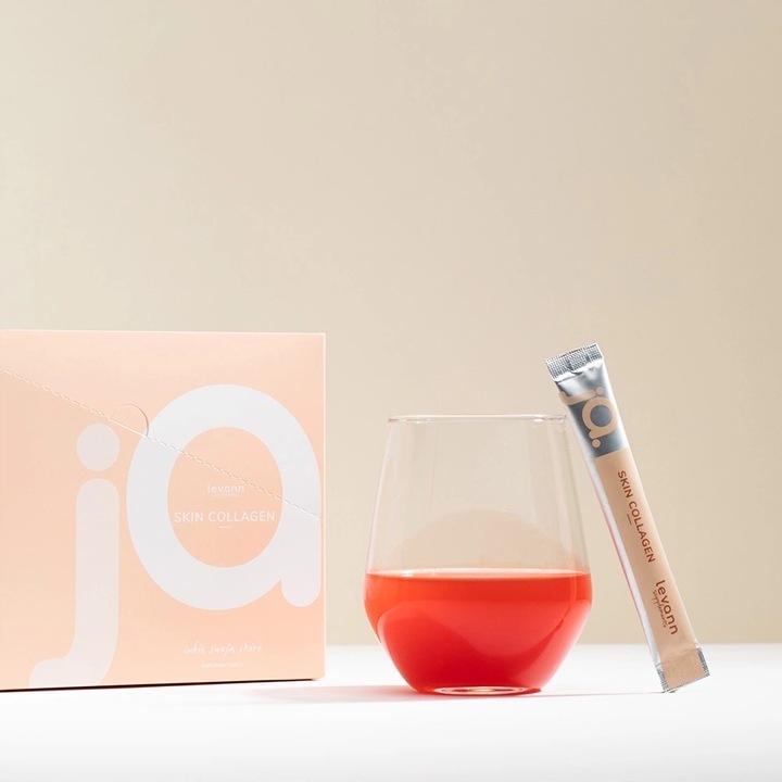 KOLAGEN DO PICIA "jA" SKIN COLAGEN TRUSKAWKA RABARBAR LEVANN 30 SASZETEK