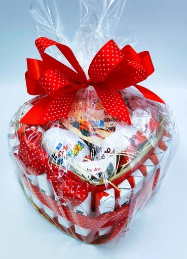 Tort KINDER Box Kosz Prezentowy Urodziny Prezent na Dzień Babci i Dziadka