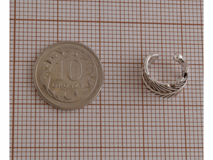 Nausznica srebrna próba 925 Liść listek ear cuff kn212 1,2g.