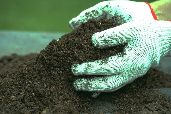 ZIEMIA UNIWERSALNA OGRODOWA DO KWIATÓW 80L WYDAJNA