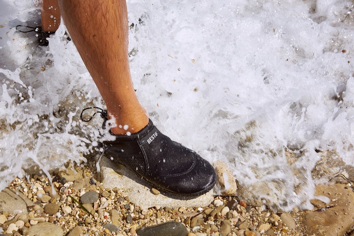 BUTY DO WODY MĘSKIE PLAŻOWE PŁYWANIA JEŻOWCE 42