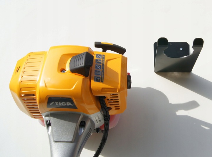 WIESZAK UCHWYT DO ŚCIANY MOCOWANIE DO KOSY SPALINOWEJ PODKASZARKI