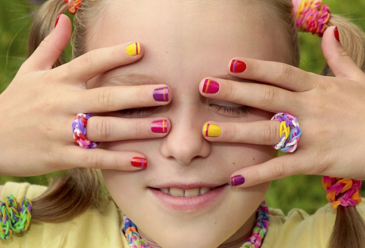 ZESTAW DO PIELĘGNACJI STUDIO SALON PAZNOKCI LAKIER DLA DZIECI DZIEWCZYNKI