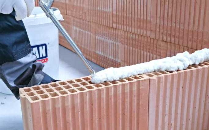 Pianoklej do murowania Tytan 870ml