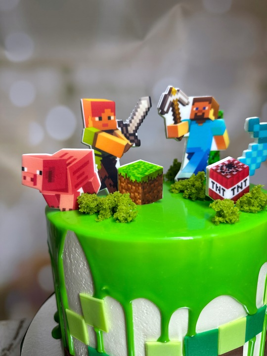 Zestaw do dekoracji tortu na masie cukrowej MINECRAFT Figurki na tort 21el.