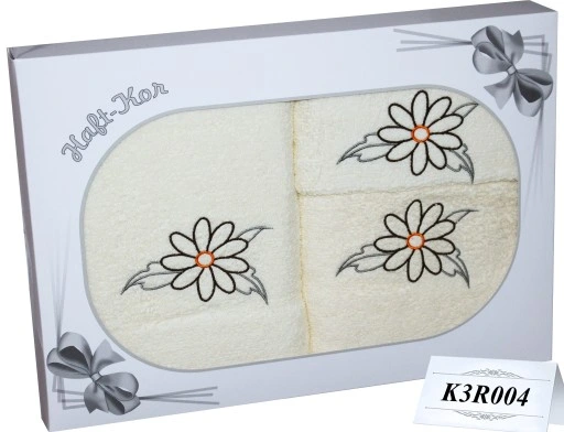 PREZENT KOMPLET TRZECH GRUBYCH RĘCZNIKÓW Z HAFTEM