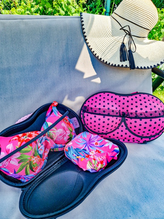 Stylowe etui na bieliznę biustonosz podróż różowe Kontri E1001