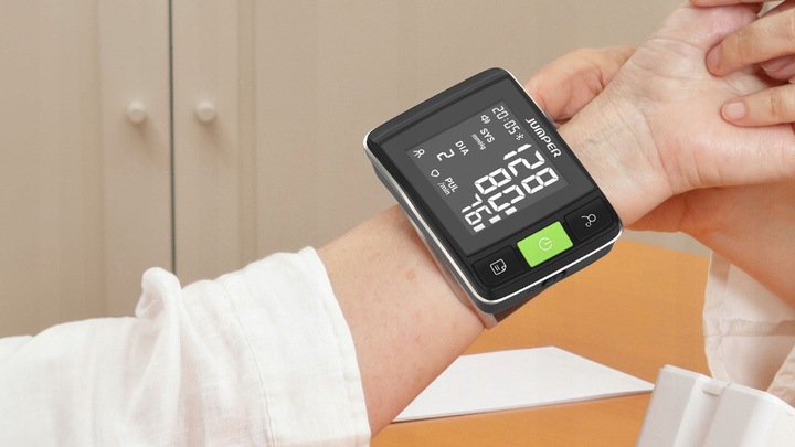 MEDYCZNY Ciśnieniomierz NADGARSTKOWY Jumper HWA11 MÓWI PO POLSKU Aplikacja