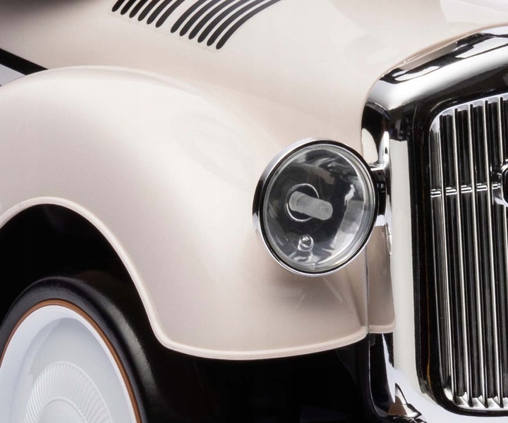 Milly Mally Pojazd jeździk Royce White