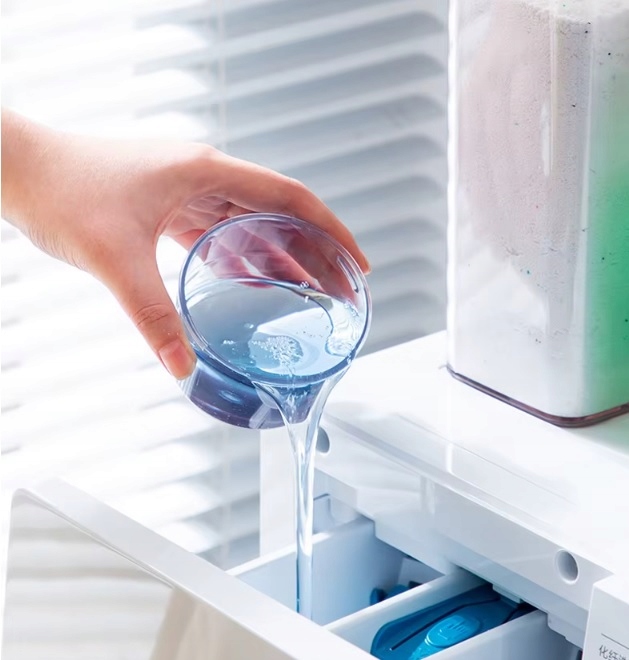 POJEMNIK PUDEŁKO ORGANIZER Z MIARKĄ NA PROSZEK PŁYN DO PRANIA PŁUKANIA 1,1L