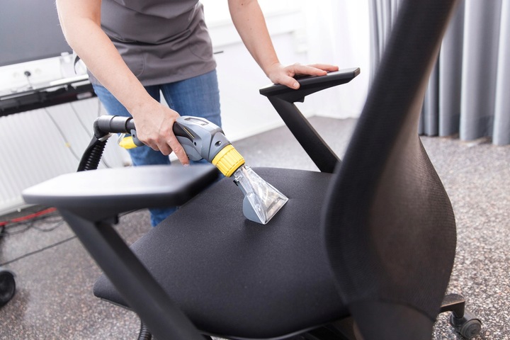 ZESTAW PIORĄCY ODKURZACZ KARCHER PUZZI 10/1 PLUS PROSZEK RM 760 10KG MEGA