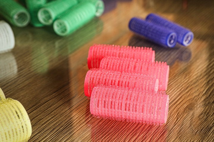 Grube Duże Wałki Do Włosów Rzepy Rzepowe SAMOUTRZYMUJĄCE 76mm, 6 sztuk