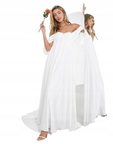 Suknia ślubna z marszczonym biustem 38