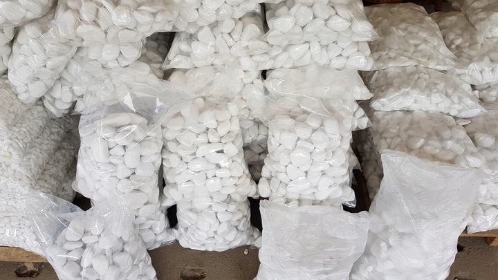 KAMIEŃ BIAŁY THASSOS OTOCZAK GRECKI DO OGRODU DEKORACYJNY 2-4cm 20kg