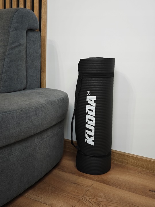 Mata do ćwiczeń jogi gimnastyczna karimata gruba czarna 1,5CM / 15MM NBR