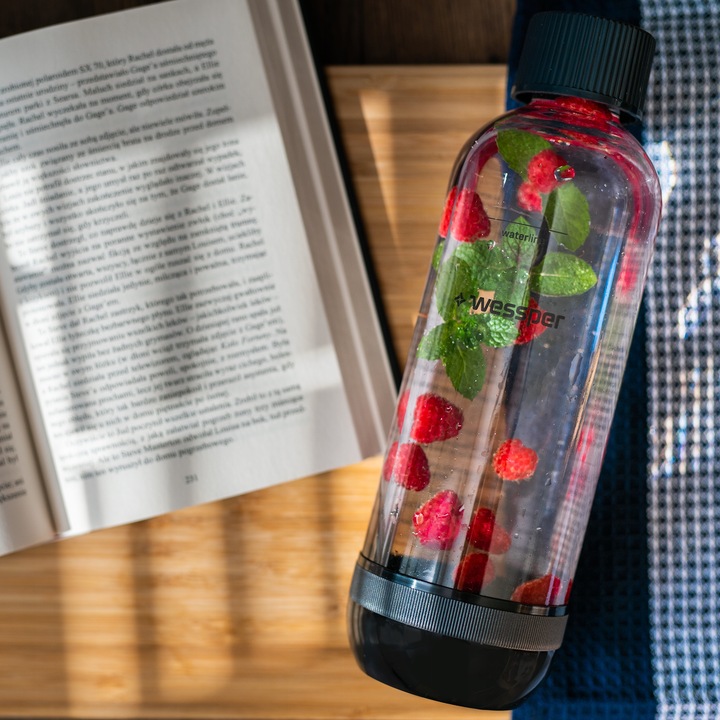 BUTELKA WESSPER DO SATURATORA WODY GAZOWANEJ AQUAFRIZZ CZARNA 0,8L BEZ