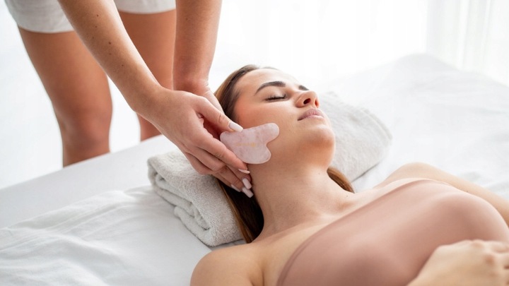 KAMIEŃ GUA SHA DO MASAŻU JADEITOWY SERCE SOLIDNY NATURALNY EKOLOGICZNY