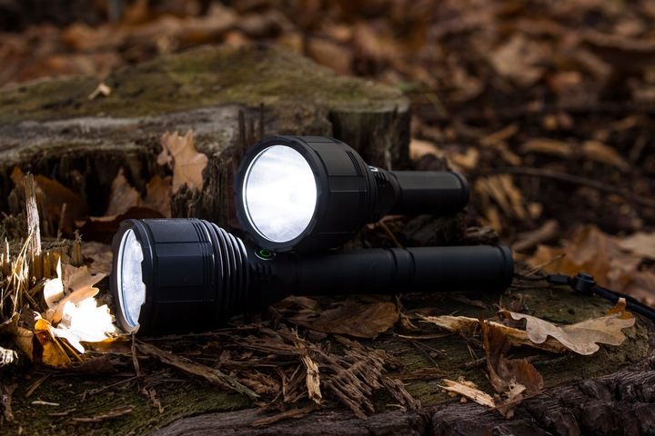 LATARKA LED TAKTYCZNA AKUMULATOROWA USB-C IPX7 XHP90 30W 3000lm PRO VAYOX