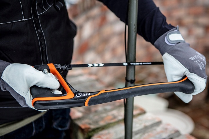 NEO Piła Ręczna Do Metalu Brzeszczot 300mm + 5 Zapasowych Brzeszczotów