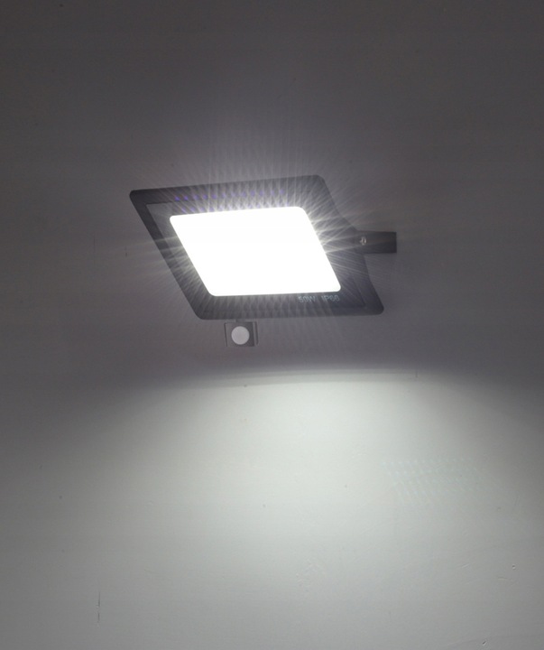 Halogen Naświetlacz Lampa LED 50W 5500 lm IP65 czujnik ruchu BIAŁY