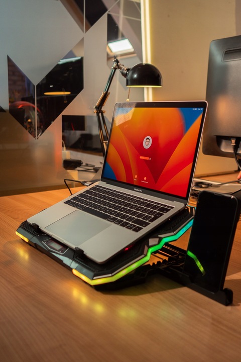 PODSTAWKA PODKŁADKA CHŁODZĄCA POD LAPTOPA REGULOWANA 9-17'' LED RGB 2x USB