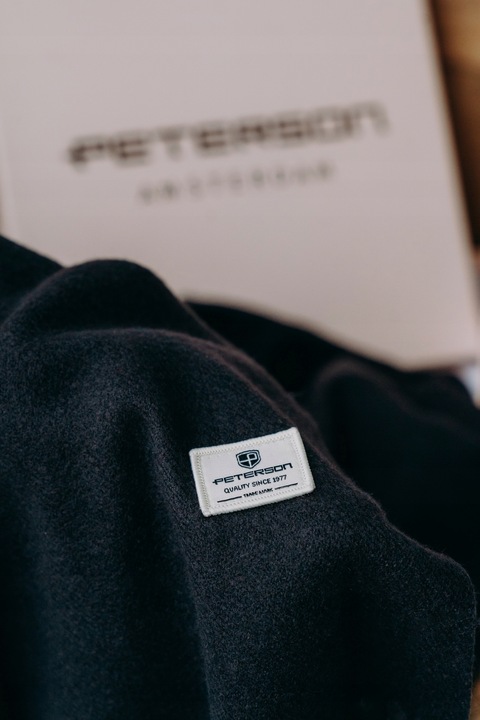 Peterson szal elegancki damski z frędzlami modny duży gładki na